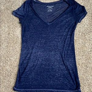 American Eagle v-neck